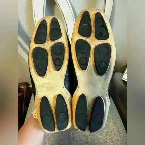 VERSACE Women’s Leather Mocassin Size 38/7.5 - Picture 6 of 9